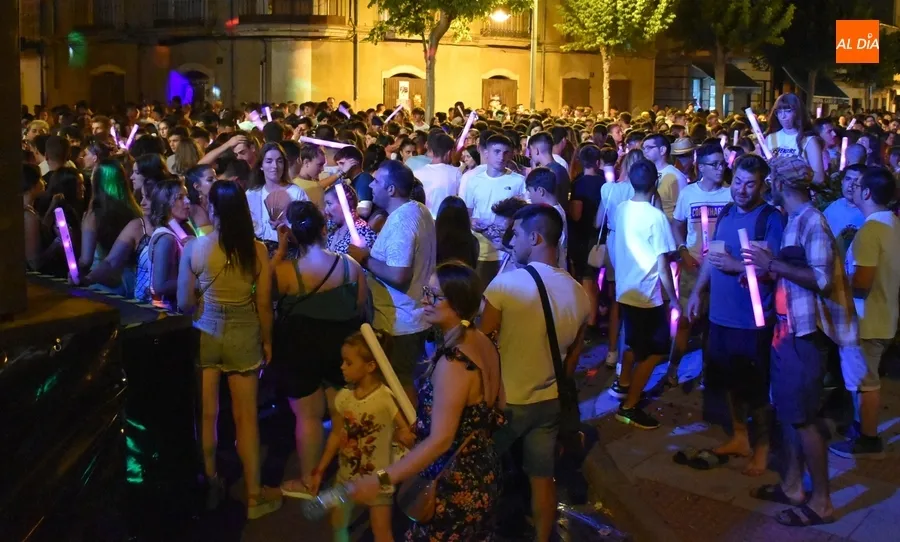 Foto 2 - La discom&oacute;vil Vibrass se encarga de cerrar de una forma diferente a la habitual el Martes Chico