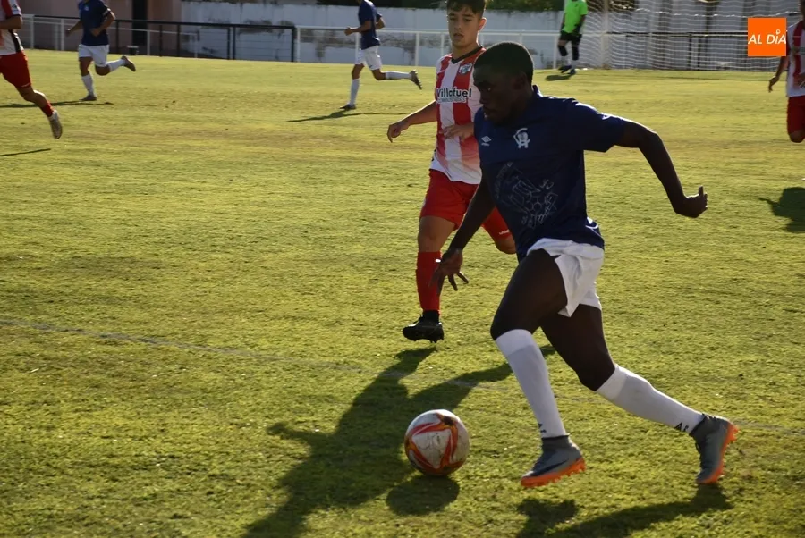 Foto 4 - El Ciudad Rodrigo vence tambi&eacute;n a un Zamora B con m&aacute;s ocasiones pero menos efectividad