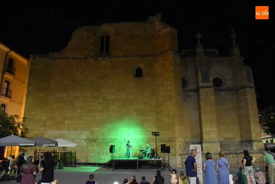 Foto 4 - En3Jazz ofrece su m&uacute;sica a los pies del hist&oacute;rico Convento de San Francisco