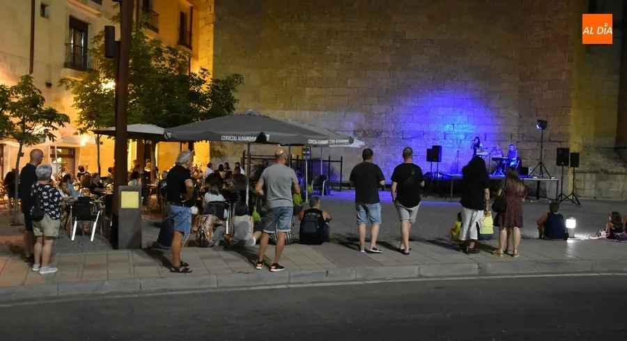 Foto 5 - En3Jazz ofrece su m&uacute;sica a los pies del hist&oacute;rico Convento de San Francisco