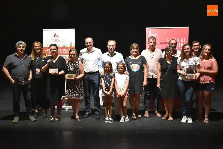 Foto 11 - La Asociaci&oacute;n de Amigos del Teatro entrega los galardones a las mejores obras de 2021