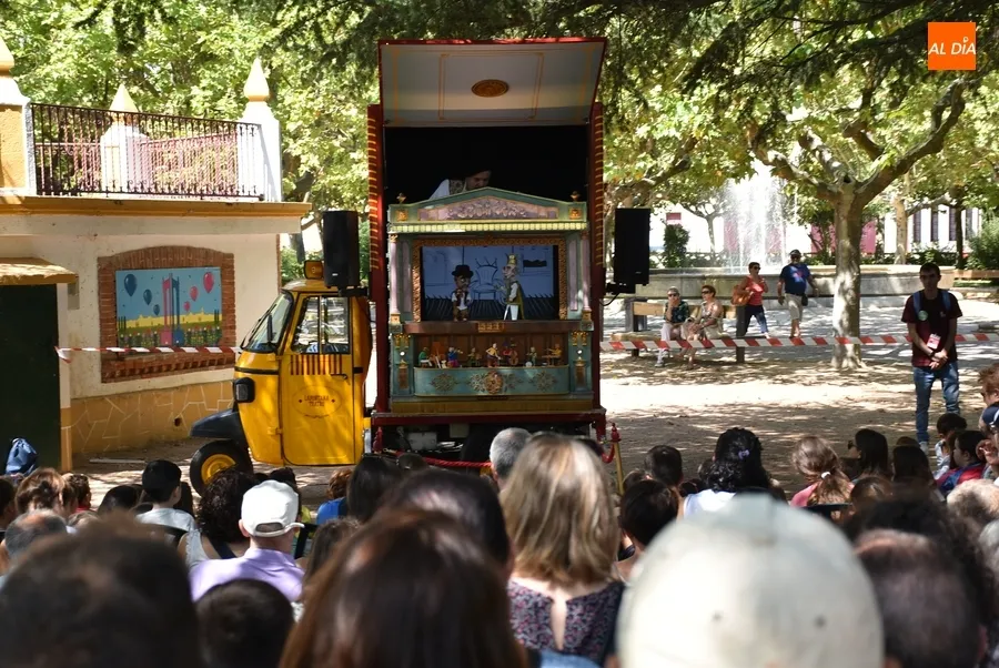 Foto 10 - El Teatro Tuk Tuk se estrena en Espa&ntilde;a en la Feria de Ciudad Rodrigo