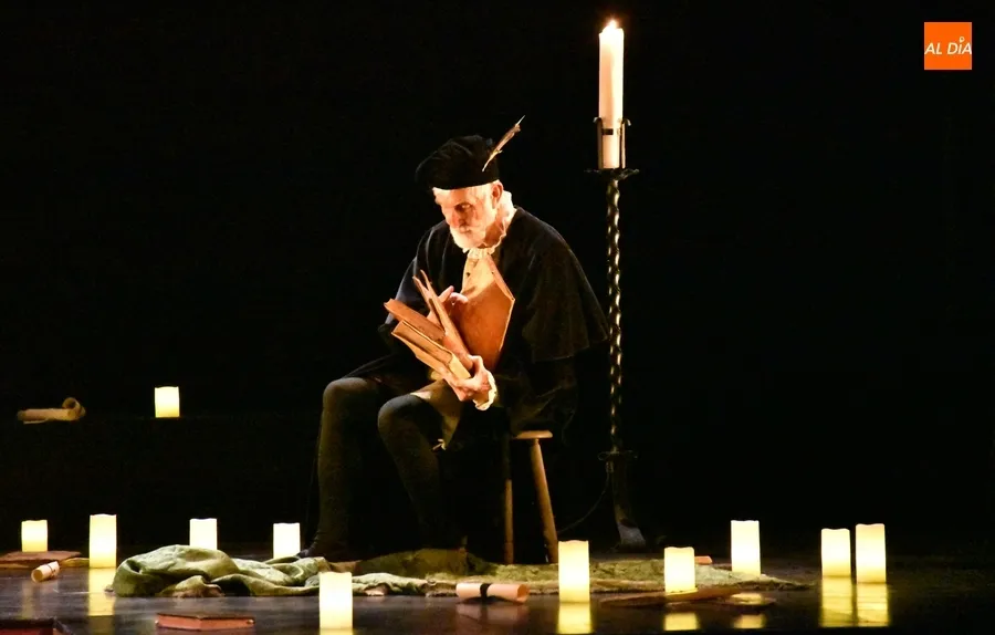 Foto 15 - Exhibici&oacute;n de Denis Rafter a sus 80 a&ntilde;os sobre las tablas del Teatro Nuevo para &lsquo;presubir&rsquo; el tel&oacute;n