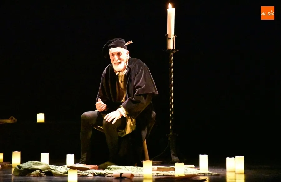 Foto 16 - Exhibici&oacute;n de Denis Rafter a sus 80 a&ntilde;os sobre las tablas del Teatro Nuevo para &lsquo;presubir&rsquo; el tel&oacute;n