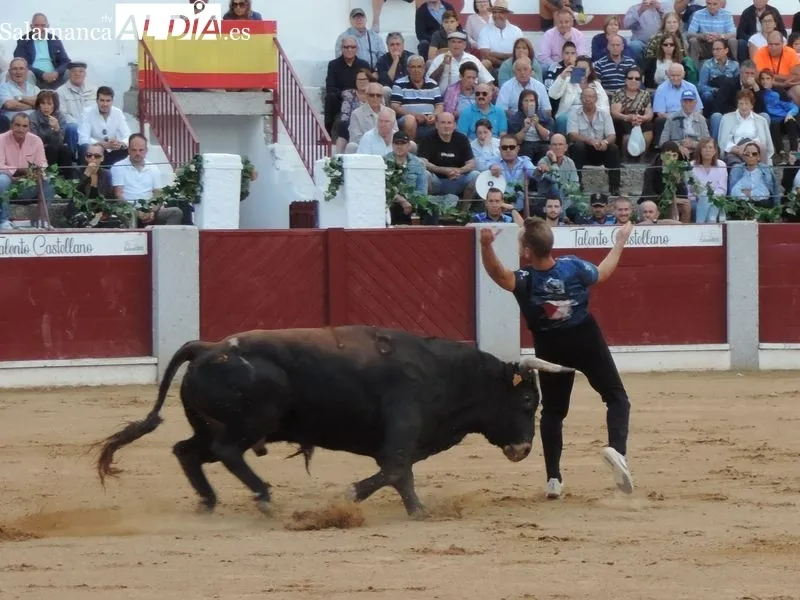 Foto 12 - Dani Alonso brilla y se impone en la segunda semifinal del Castellano de Oro
