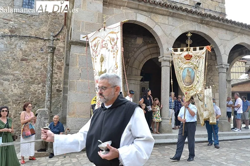 Foto 18 - San Mart&iacute;n del Casta&ntilde;ar honra a su patrona