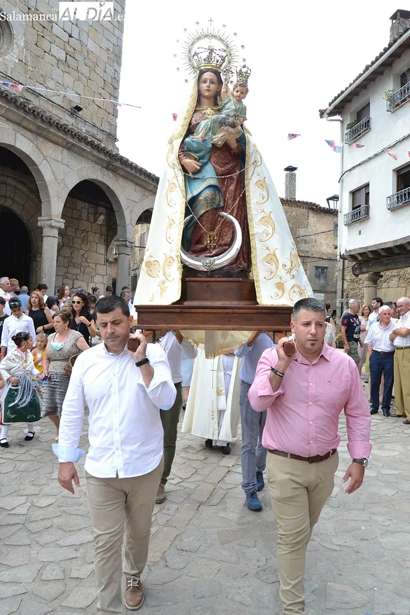 Foto 2 - San Mart&iacute;n del Casta&ntilde;ar honra a su patrona
