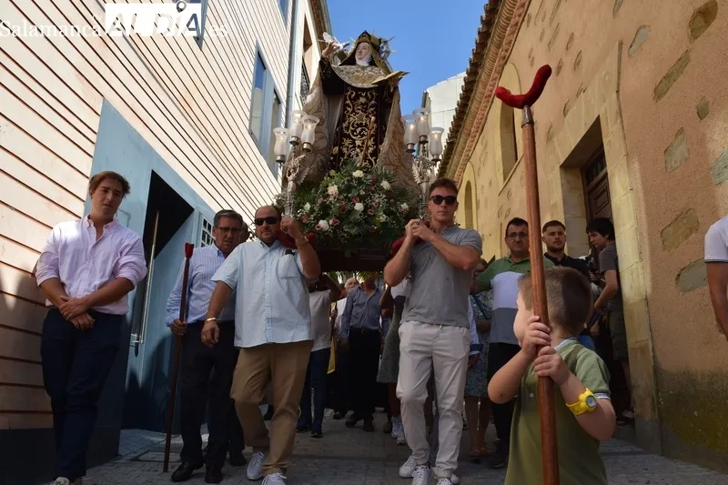 Foto 7 - Santa Teresa regresa con los albenses en el inicio de las fiestas de la Transverberaci&oacute;n