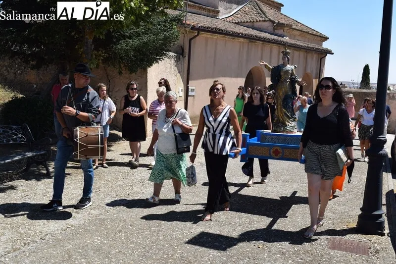 Foto 10 - Terradillos procesiona junto a Nuestra Se&ntilde;ora de la Asunci&oacute;n en su &uacute;ltimo d&iacute;a de fiestas