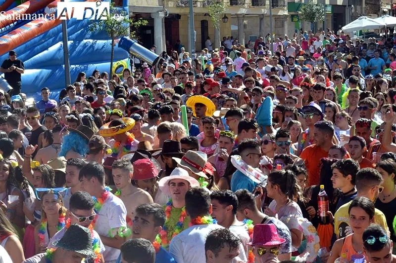 Foto 8 - Explosi&oacute;n de j&uacute;bilo en el chupinazo de Guijuelo