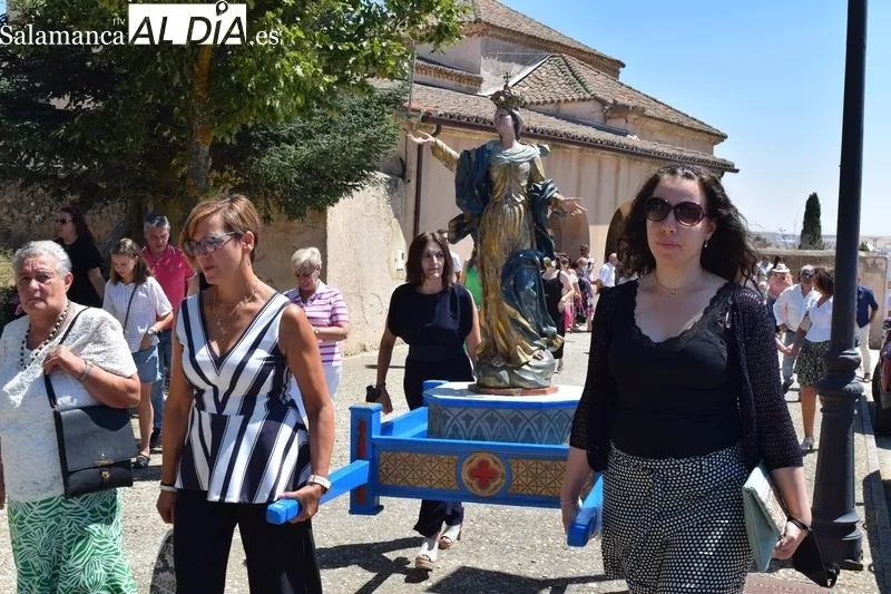 Foto 9 - Terradillos procesiona junto a Nuestra Se&ntilde;ora de la Asunci&oacute;n en su &uacute;ltimo d&iacute;a de fiestas