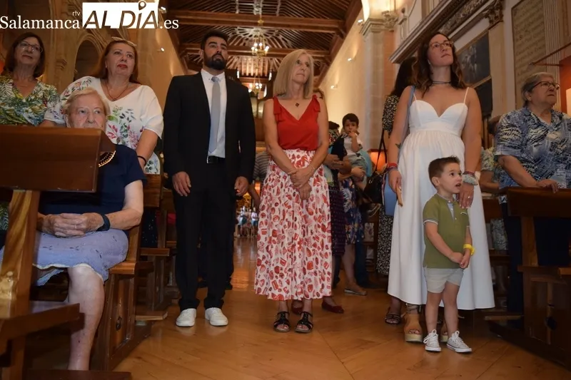 Foto 2 - Santa Teresa regresa con los albenses en el inicio de las fiestas de la Transverberaci&oacute;n