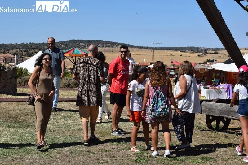 Foto 3 - S&aacute;bado y domingo de Mercado Medieval y Feria Alimentaria &lsquo;Alva&rsquo; junto al Castillo de los Duques de Alba