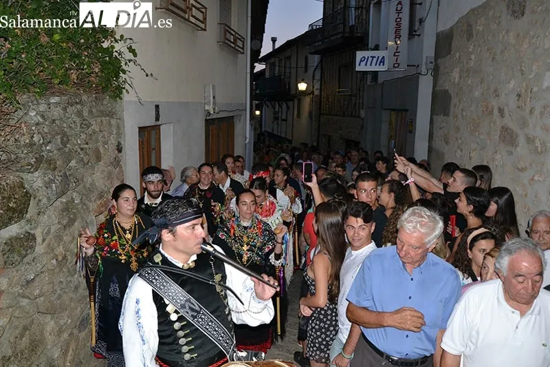 Foto 2 - La puesta en valor de las peculiaridades de Sequeros en el preg&oacute;n de 2022