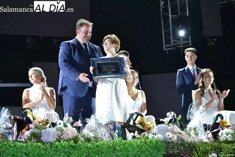 Foto 11 - Emocionante noche en Guijuelo con el preg&oacute;n y elecci&oacute;n de la Reina de las Fiestas de 2022