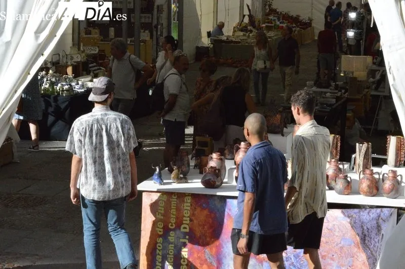Turistas y salmantinos esta tarde por el centro de la ciudad