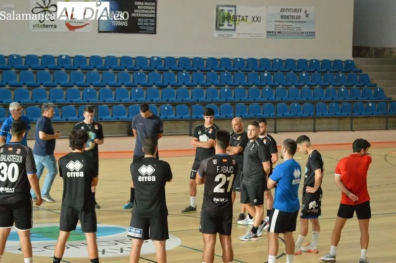 Foto 14 - El BM Salamanca arranca la pretemporada en 'su' R&iacute;o Tormes