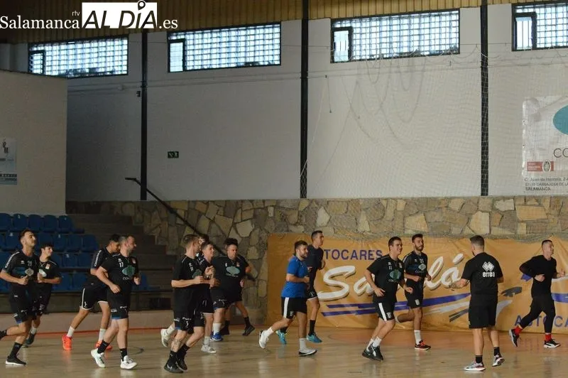 Foto 12 - El BM Salamanca arranca la pretemporada en 'su' R&iacute;o Tormes