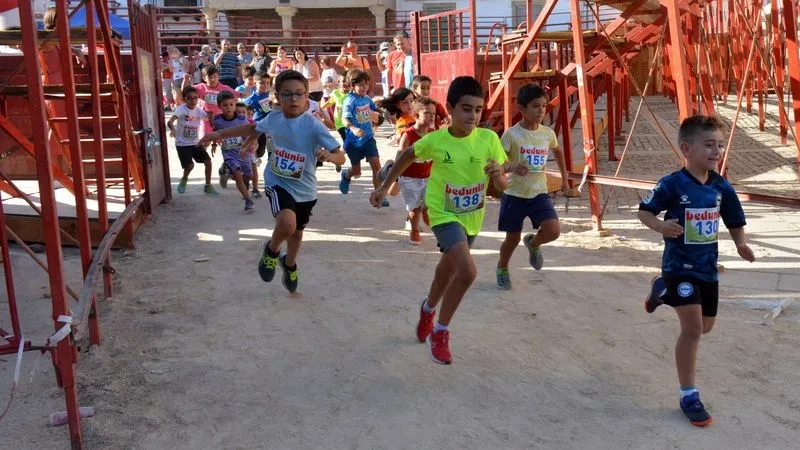 Foto 5 - Gran participaci&oacute;n de corredores y caminantes en la VII Toromarat&oacute;n de Lumbrales