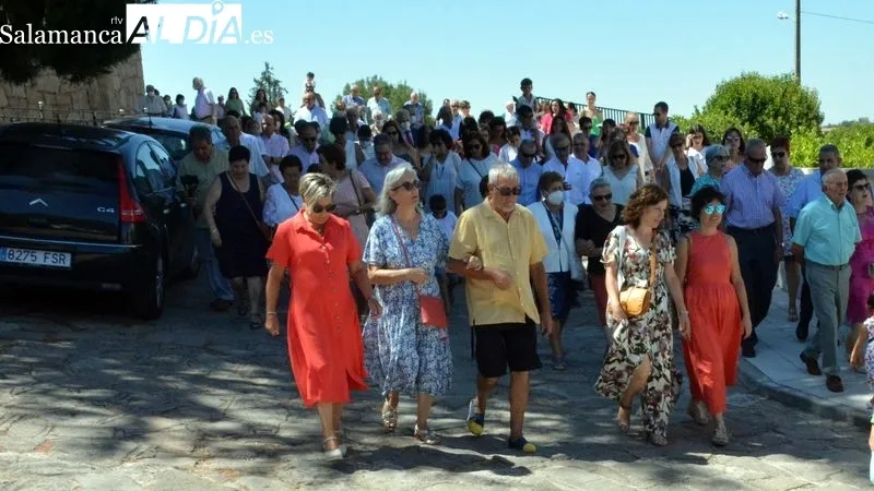 La imagen de La Virgen de la Asunción fue llevada en procesión por las calles de la villa
