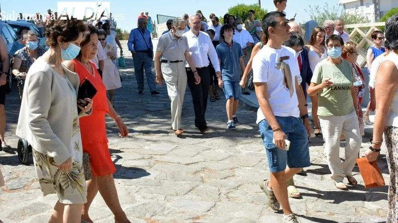 La imagen de La Virgen de la Asunción fue llevada en procesión por las calles de la villa