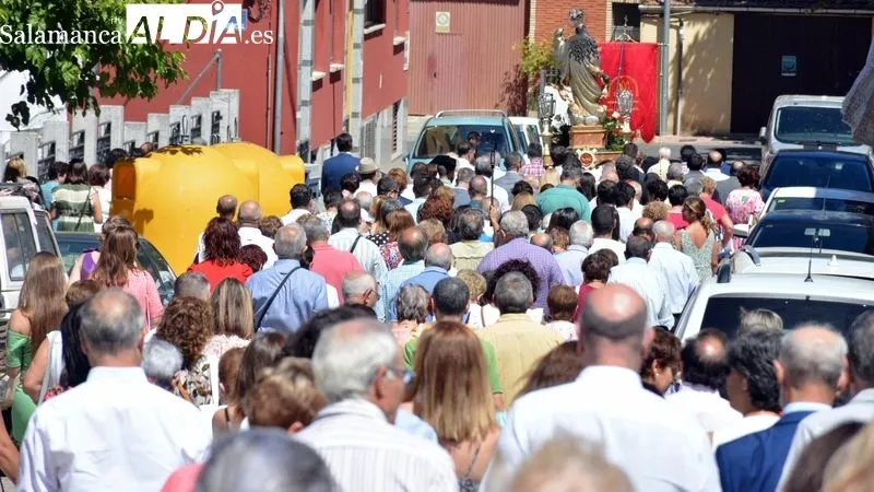 La imagen de La Virgen de la Asunción fue llevada en procesión por las calles de la villa