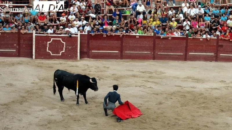 El coso taurino montado en la Plaza acogió el primer festival taurino de las fiestas