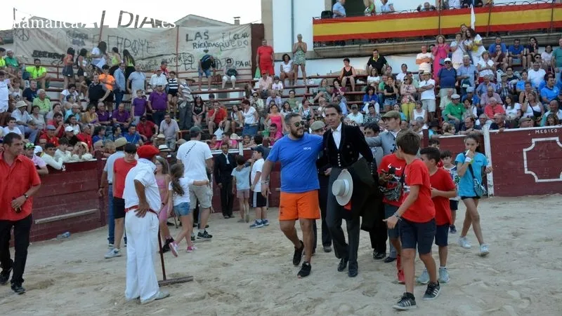El coso taurino montado en la Plaza acogió el primer festival taurino de las fiestas
