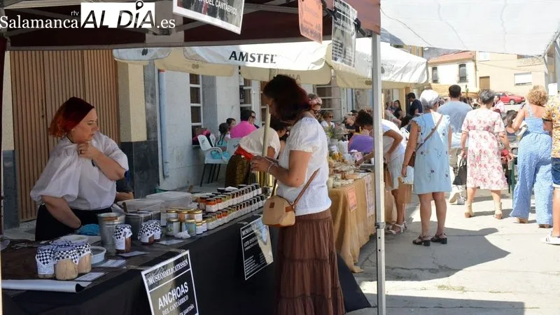 Ambientación en los puestos del Mercado del Feudal