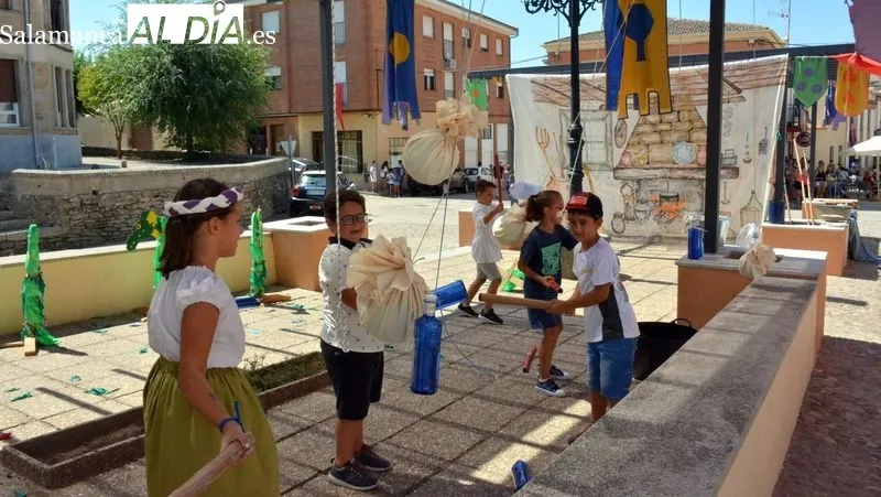 Ambientación en los puestos del Mercado del Feudal