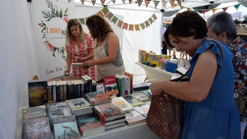 Foto 10 - Lumbrales vive su &uacute;ltima cita festiva del verano con la Feria Hort&iacute;cola y una comida popular