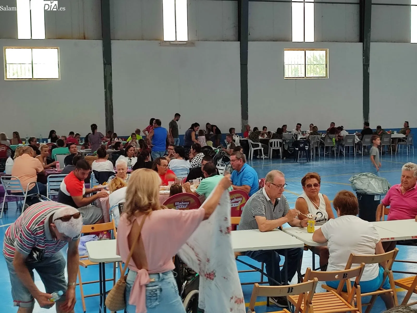 Babilafuente ha celebrado una paellada multitudinaria