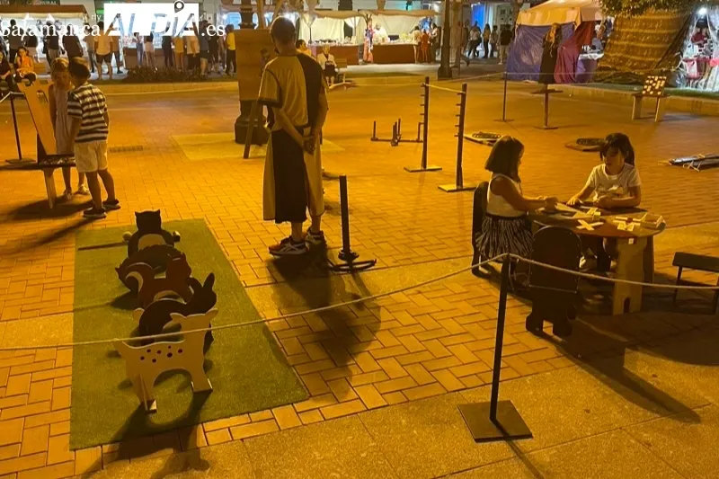 El Mercado Barroco de Peñaranda se llenaba de vecinos y visitantes 