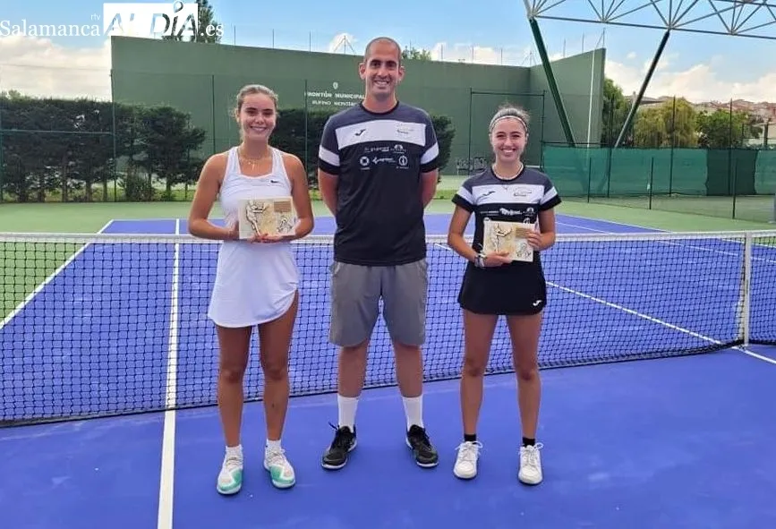 Foto 2 - &Oacute;scar Mart&iacute;n y Carla Hern&aacute;ndez, campeones del IV Torneo de Tenis &lsquo;Centenarios Teresianos 2002&rsquo;