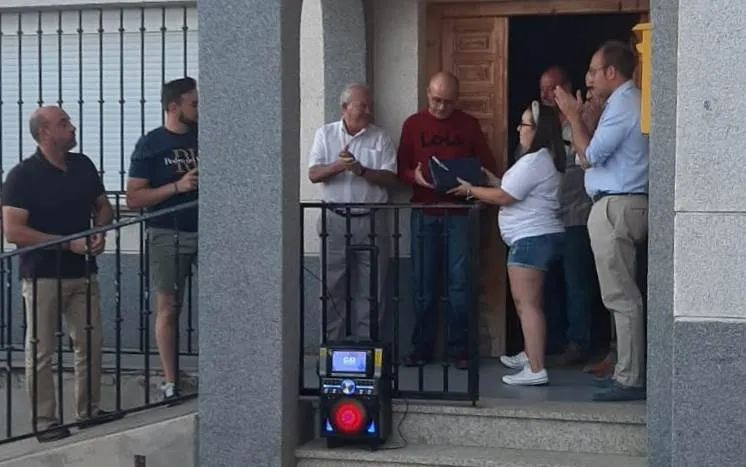 Foto 5 - Guadapero homenajea a Rafael Comu&ntilde;as en reconocimiento a todos los que lucharon contra el fuego