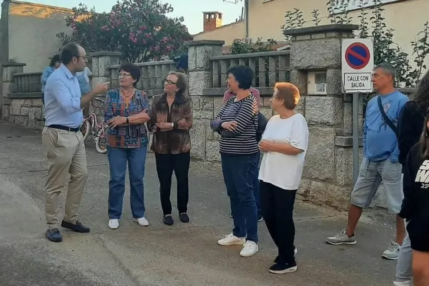 Foto 2 - Guadapero homenajea a Rafael Comu&ntilde;as en reconocimiento a todos los que lucharon contra el fuego