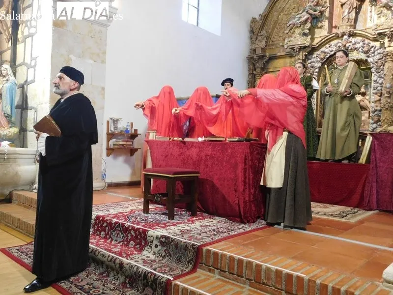 Representación en Golpejas de la obra 'Buscando a Nebrija' por el grupo Lazarillo de Tormes 