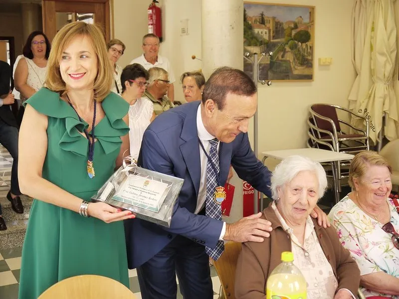 Homenaje a los mayores de Carbajosa de la Sagrada