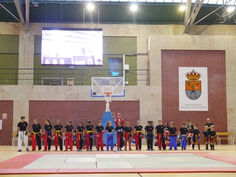 I Hard Training Solidario en el pabellón de Carbajosa de la Sagrada