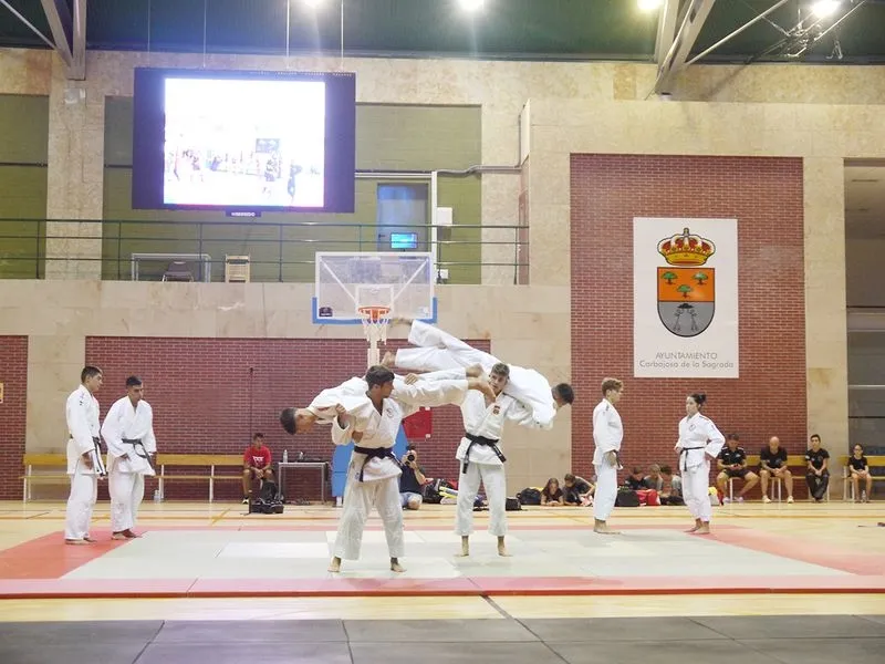 I Hard Training Solidario en el pabellón de Carbajosa de la Sagrada
