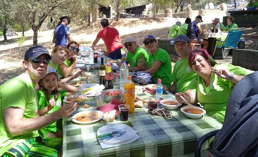 Foto 11 - La Pe&ntilde;a San Lorenzo re&uacute;ne a m&aacute;s de 500 comensales en su comida de fiestas