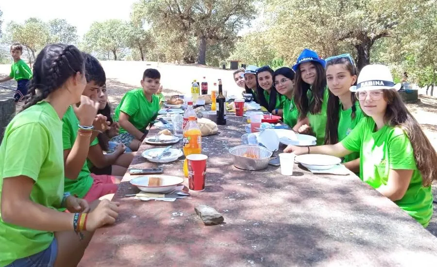 Foto 10 - La Pe&ntilde;a San Lorenzo re&uacute;ne a m&aacute;s de 500 comensales en su comida de fiestas