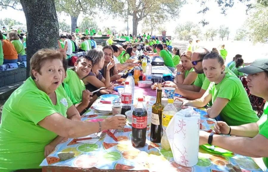 Foto 7 - La Pe&ntilde;a San Lorenzo re&uacute;ne a m&aacute;s de 500 comensales en su comida de fiestas