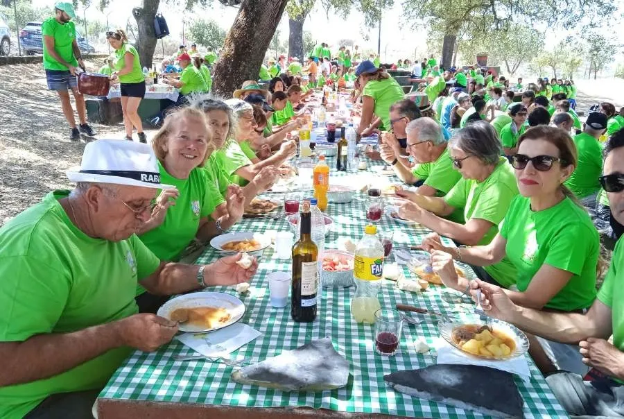 Foto 5 - La Pe&ntilde;a San Lorenzo re&uacute;ne a m&aacute;s de 500 comensales en su comida de fiestas