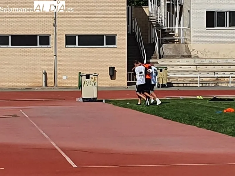El jugador De Miguel ha tenido que retirarse del entrenamiento