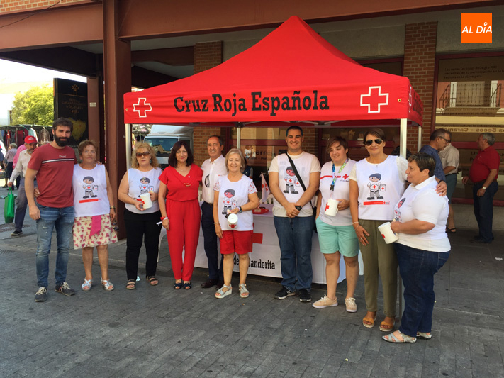La banderita solidaria de Cruz Roja vuelve a las calles de la ciudad y la comarca este agosto. Archivo
