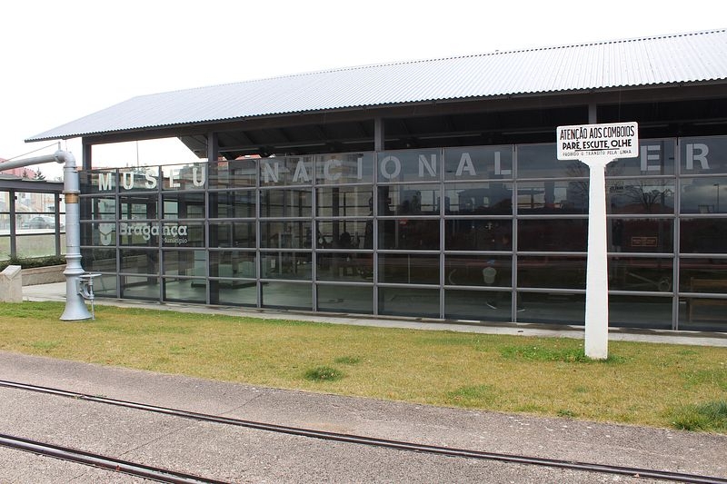 Fachada del Núcleo Museológico de Bragança (Museo Nacional Ferroviario) | MARTÍN-GARAY