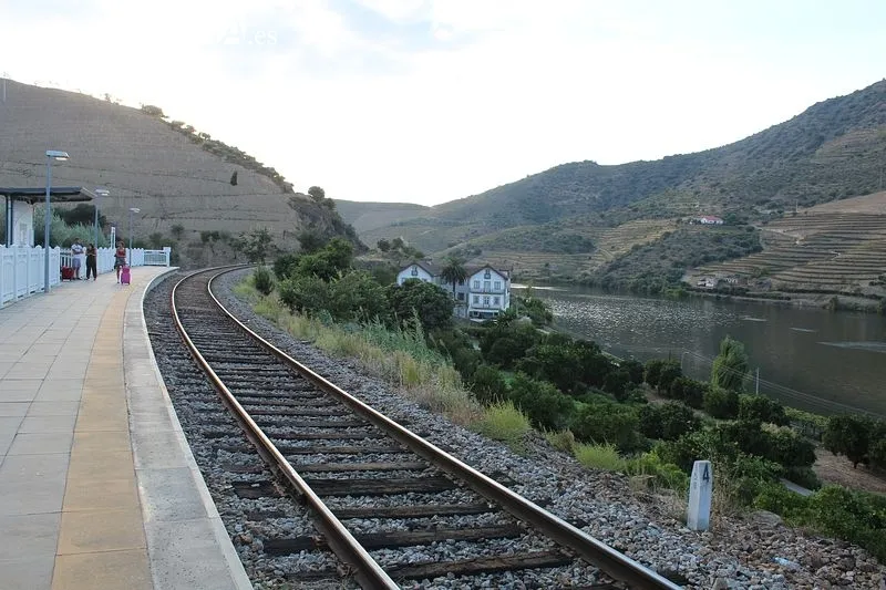 Vino, alta gastronomía y Duero, alicientes de un viaje ferroviario de lujo por el Norte de Portugal | Fotos: MARTÍN-GARAY