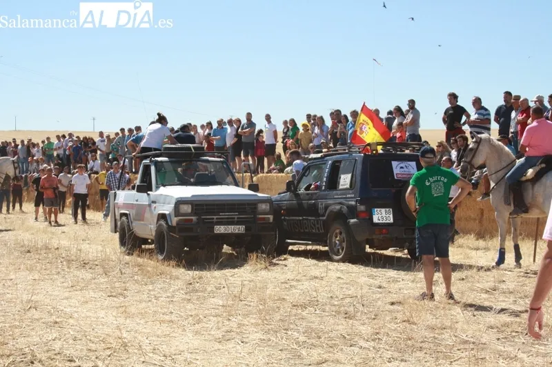 Macotera celebraba este viernes su XX encierro a caballo