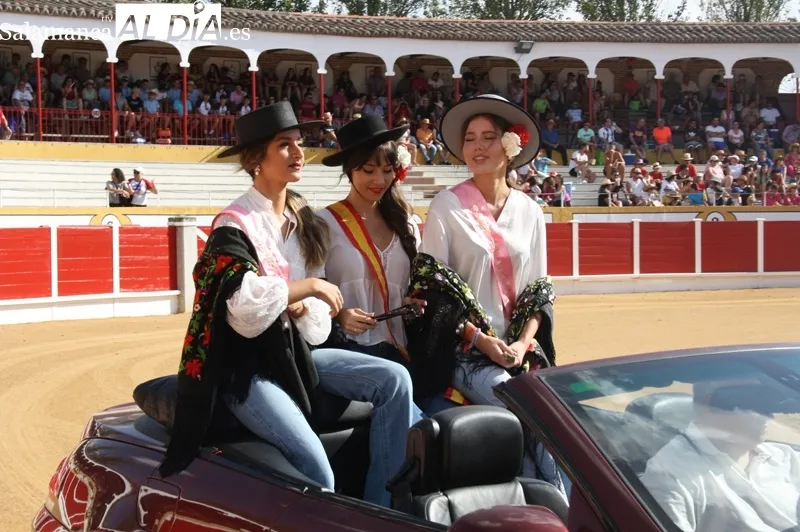 Foto 10 - Faenas con brillo y encaste protagonizan una animada novillada de Ferias en Pe&ntilde;aranda